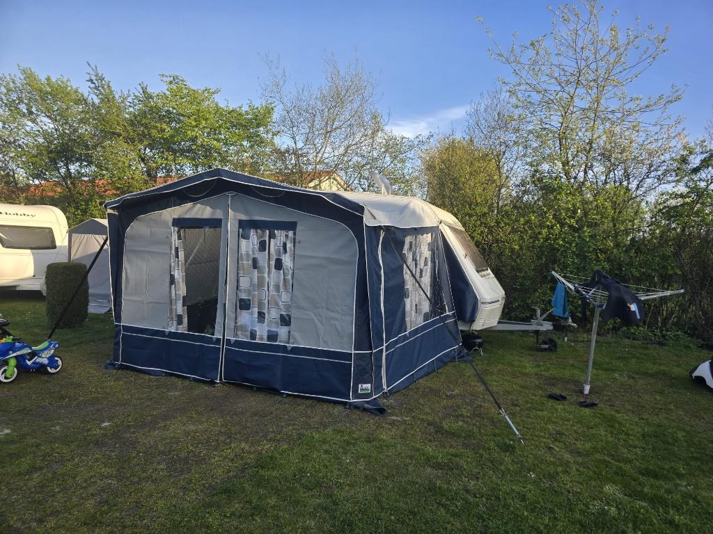 Obelink Caravan luifel /tent  met stormbanden 756-780cm, Ophalen, Zo goed als nieuw, Tot en met 4