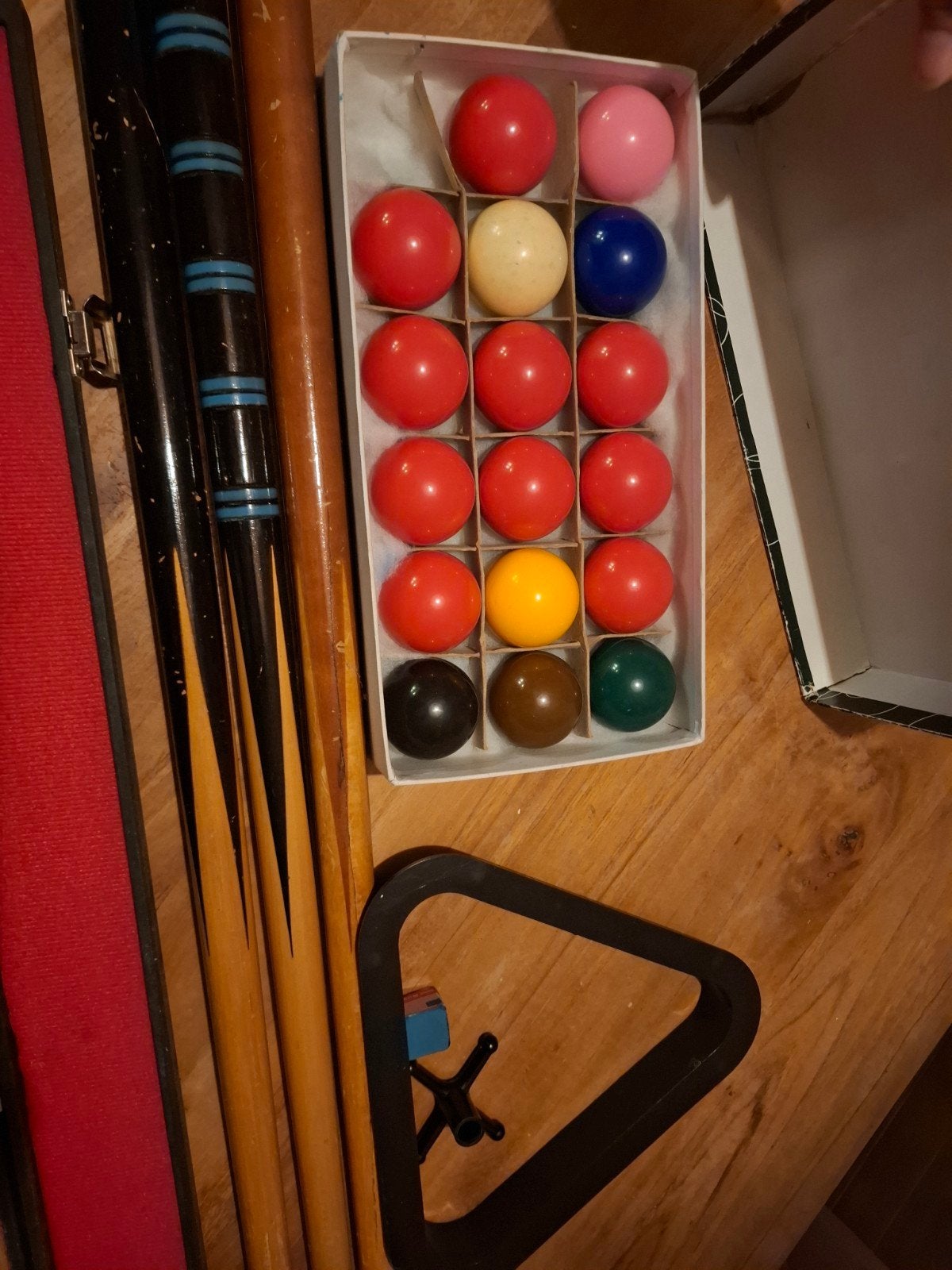 Pooltafel met 4 keuen, Ophalen, Gebruikt, Pooltafel