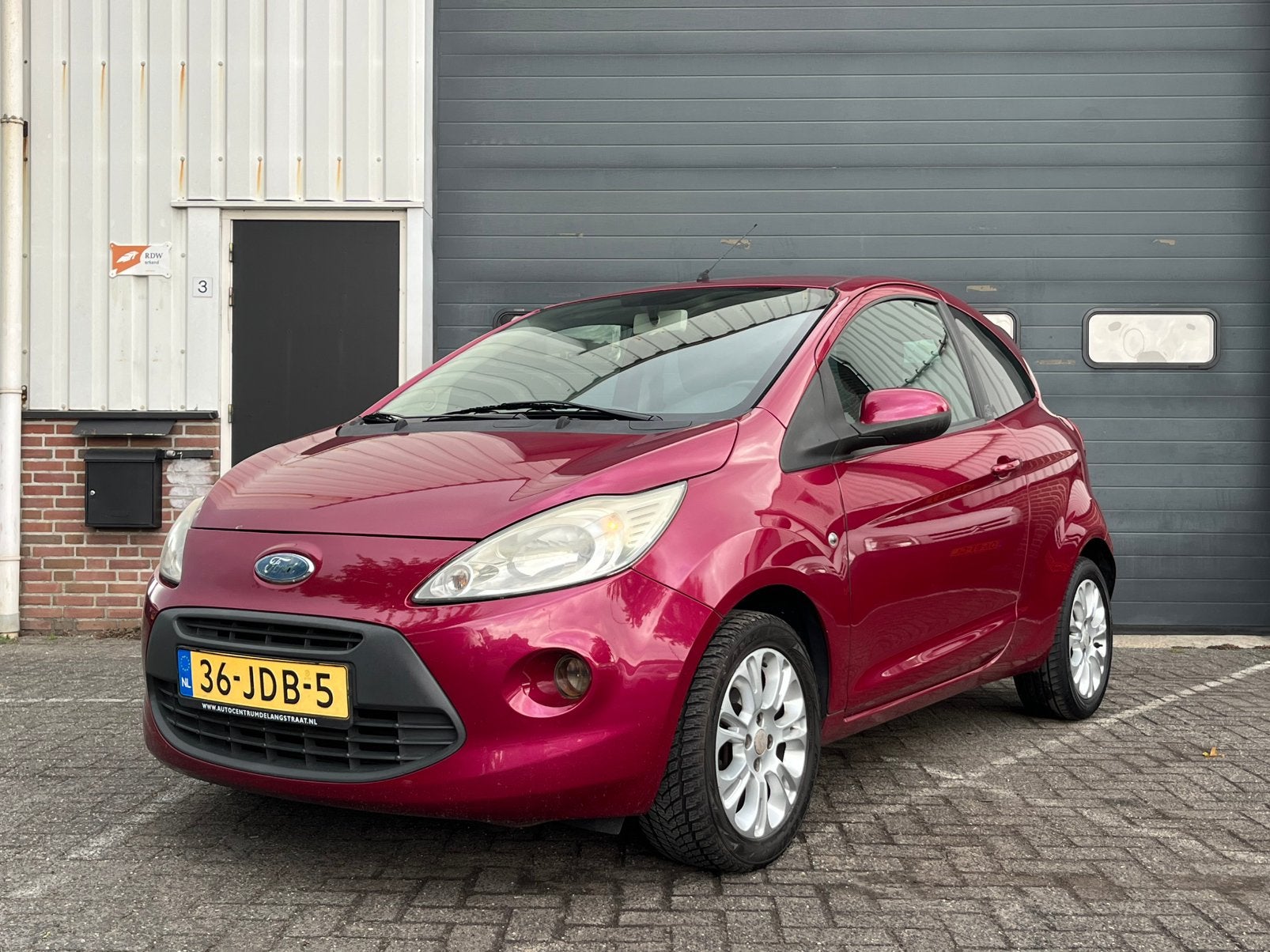 Ford Ka 1.2. 2e eigenaar, Nieuwe apk, Airco, elek.ramen, Voorwielaandrijving, Metallic lak, 1242 cc, 4 stoelen