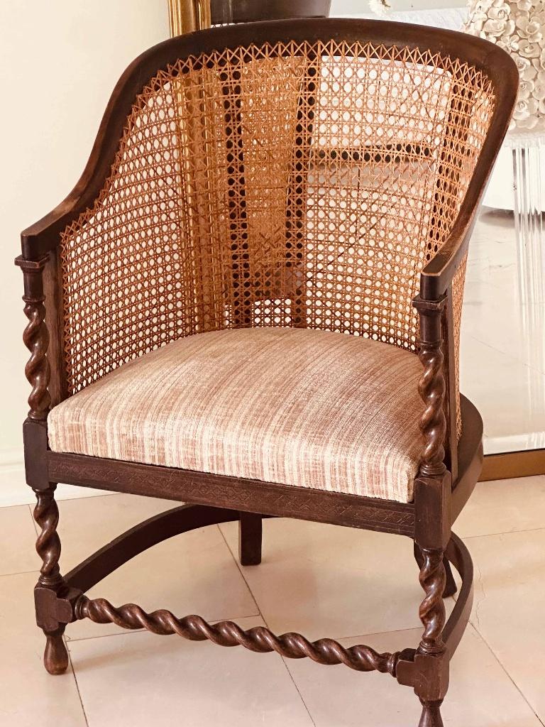 Fauteuil Webbing bergère barley twist Antiek  bureaustoel, Antiek en Kunst, Antiek | Meubels | Stoelen en Banken, Ophalen