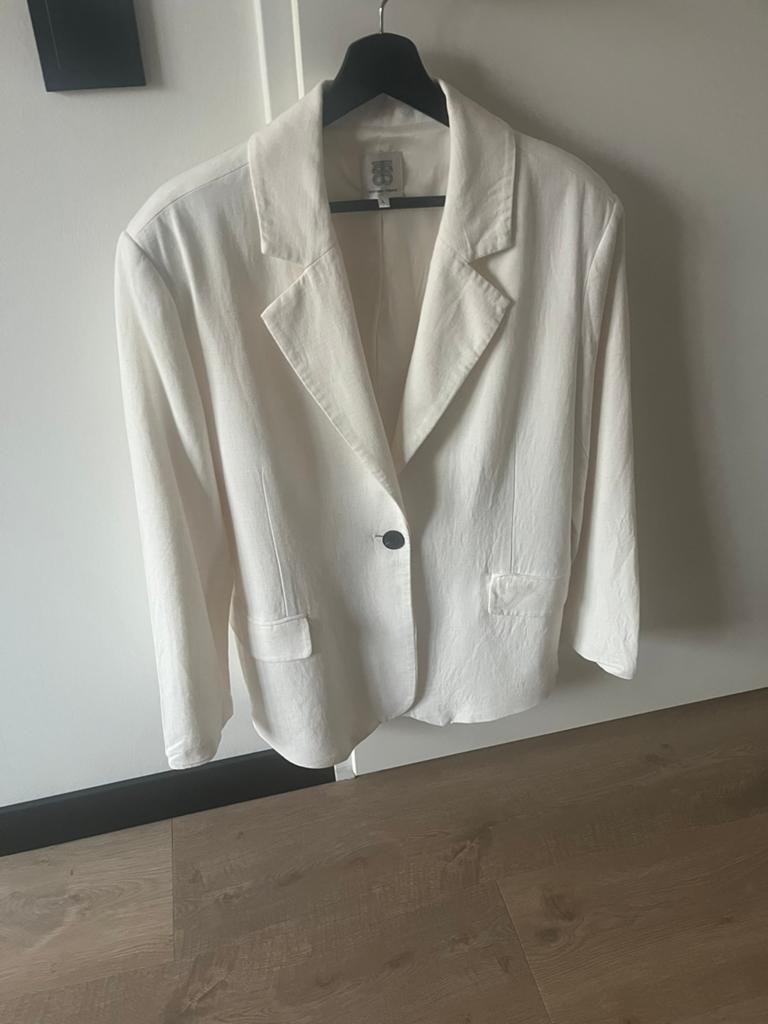 Second Female ZGAN linnen blazer in roowit in maat L., Kleding | Dames, Ophalen of Verzenden, Zo goed als nieuw