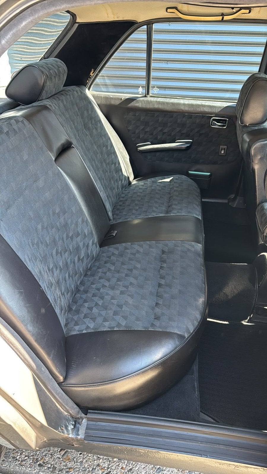 Mercedes-Benz 230 W123 Grijs, foto 6