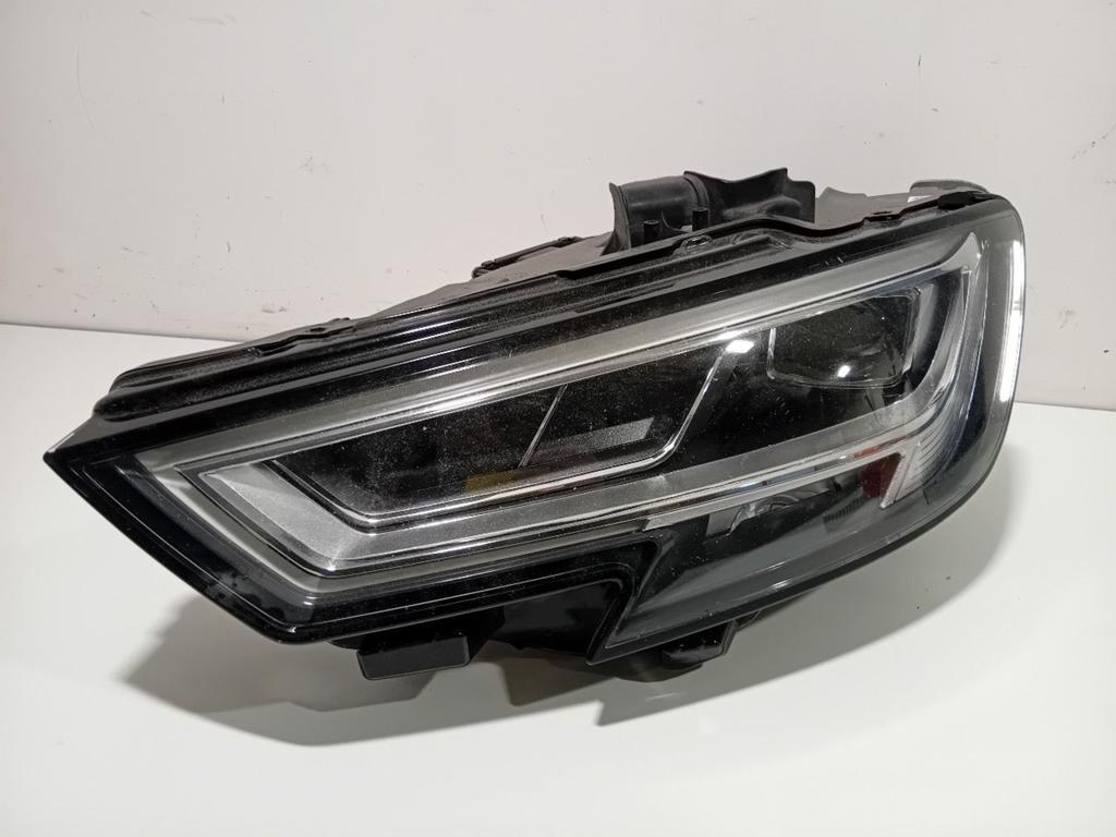 Koplamp links Audi A3, Onderdelen@venauto.nl, Van der Ven Autorecycling B.V., Gebruikt, Ettenseweg 76, 4706 PB Roosendaal, The Netherlands