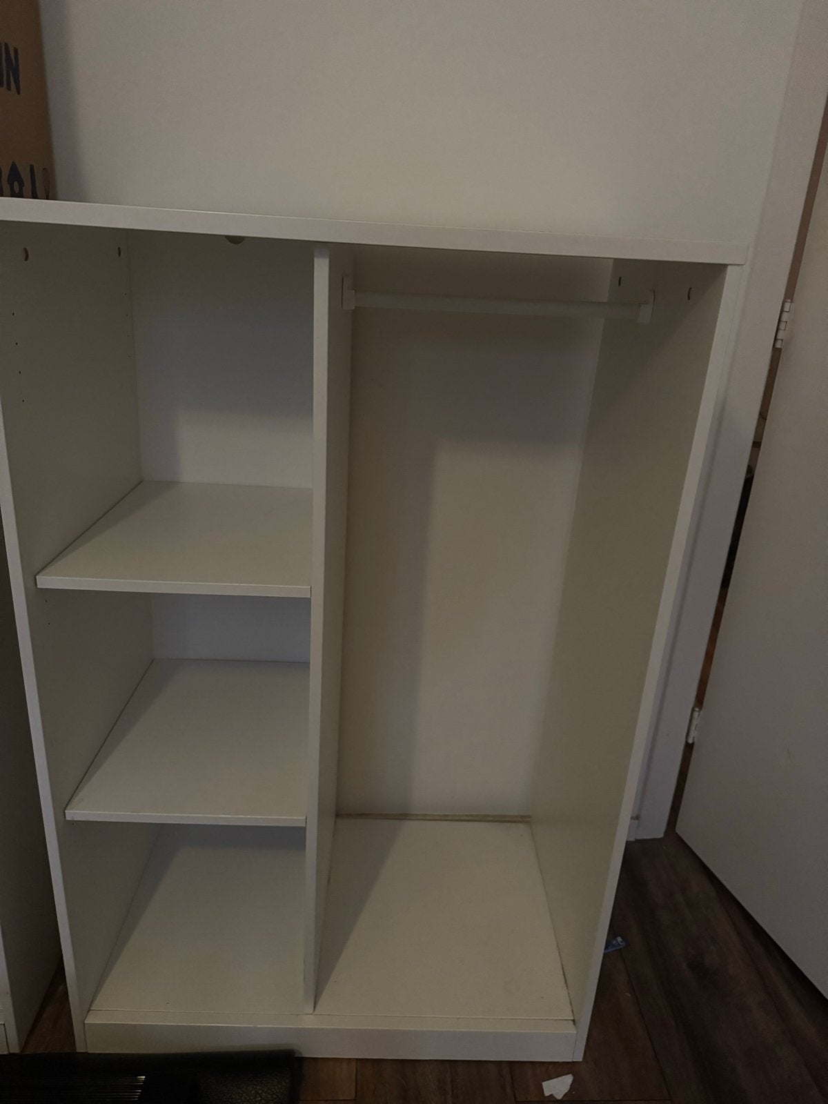Witte kledingkast met planken en hangruimte, Ophalen, Met plank(en), Gebruikt, 100 tot 150 cm