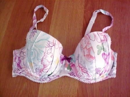 BH 80D Hunkemöller roze-wit beugelmodel in prima staat, Hunkemöller, Ophalen of Verzenden, Roze, BH