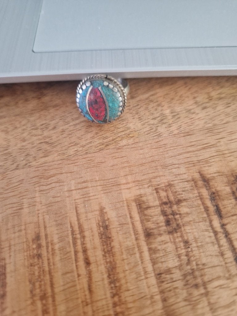 Tibetaanse ring met koraal/turquoise maat 17, Ophalen of Verzenden, Zilver, Ring, Met edelsteen