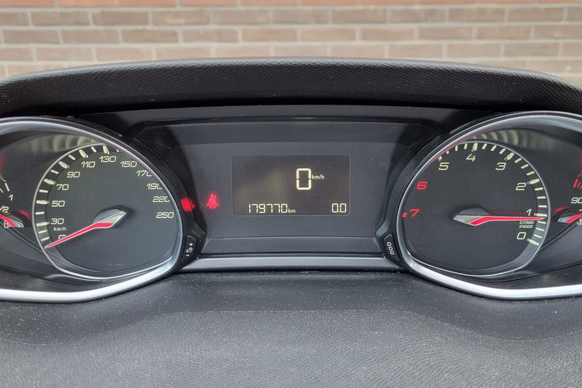 Peugeot 308 1.2 PureTech Premium, Origineel NL, Leder, Camer, Voorwielaandrijving, Gebruikt, 1199 cc, 1165 kg