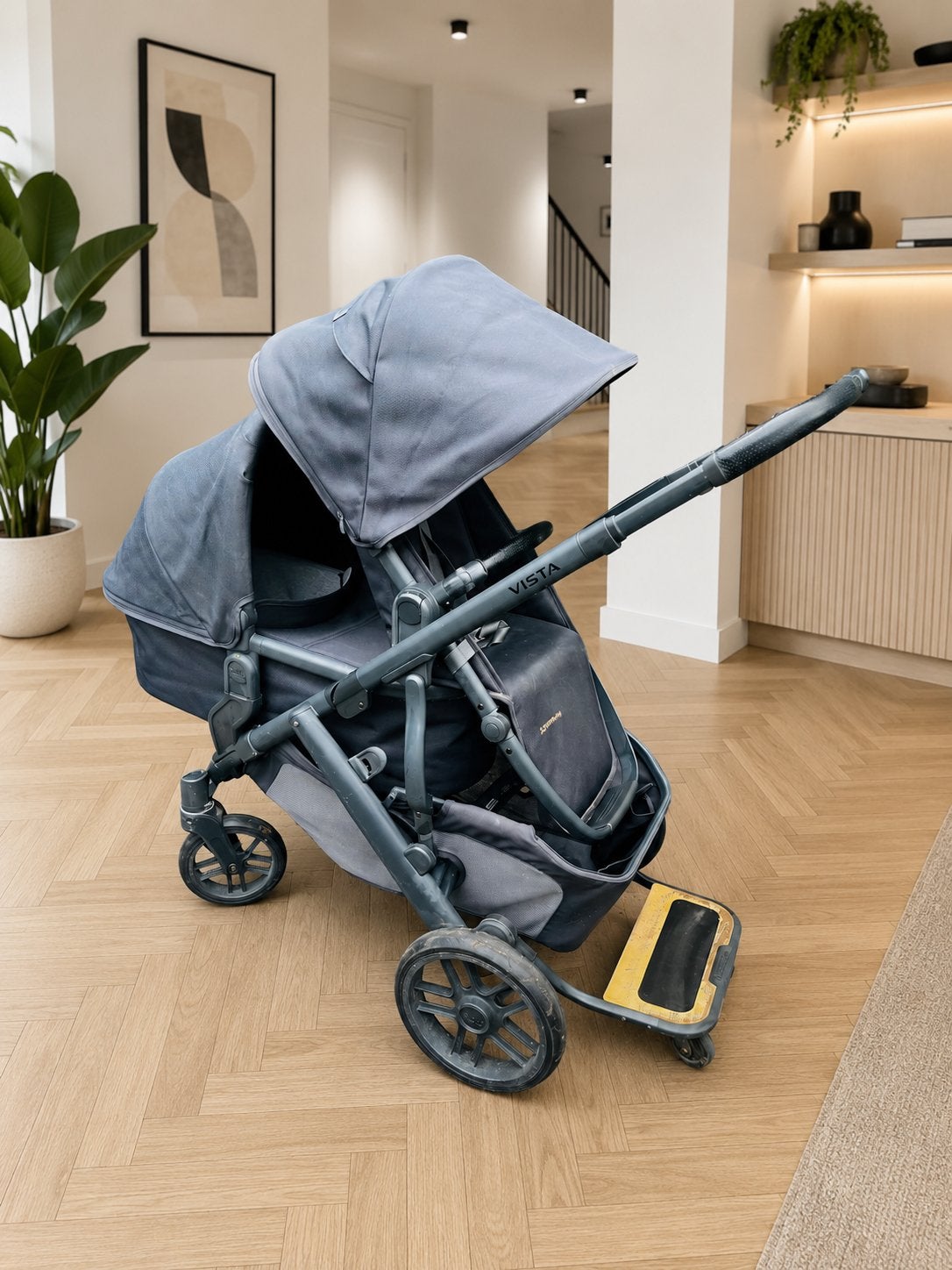 Uppababy Vista V2 Kinderwagen + Meerijplankje + Adapters, Kinderen en Baby's, Ophalen, Zo goed als nieuw, Overige merken, Verstelbare duwstang