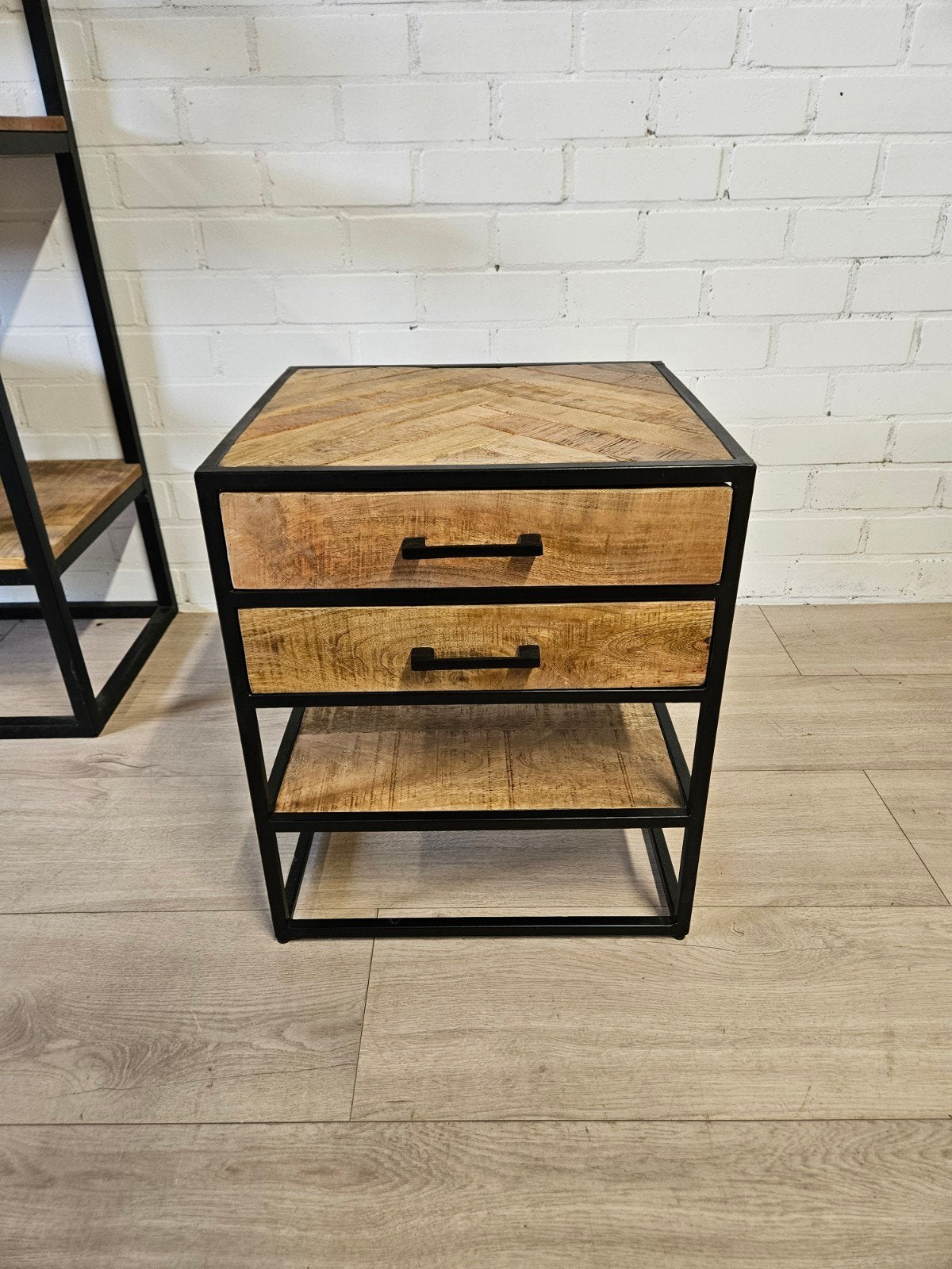 Bijzettafel Nachtkastje Mangohout 2 Lades 45cm, Ophalen, Minder dan 50 cm, 1 of 2 laden, Zo goed als nieuw