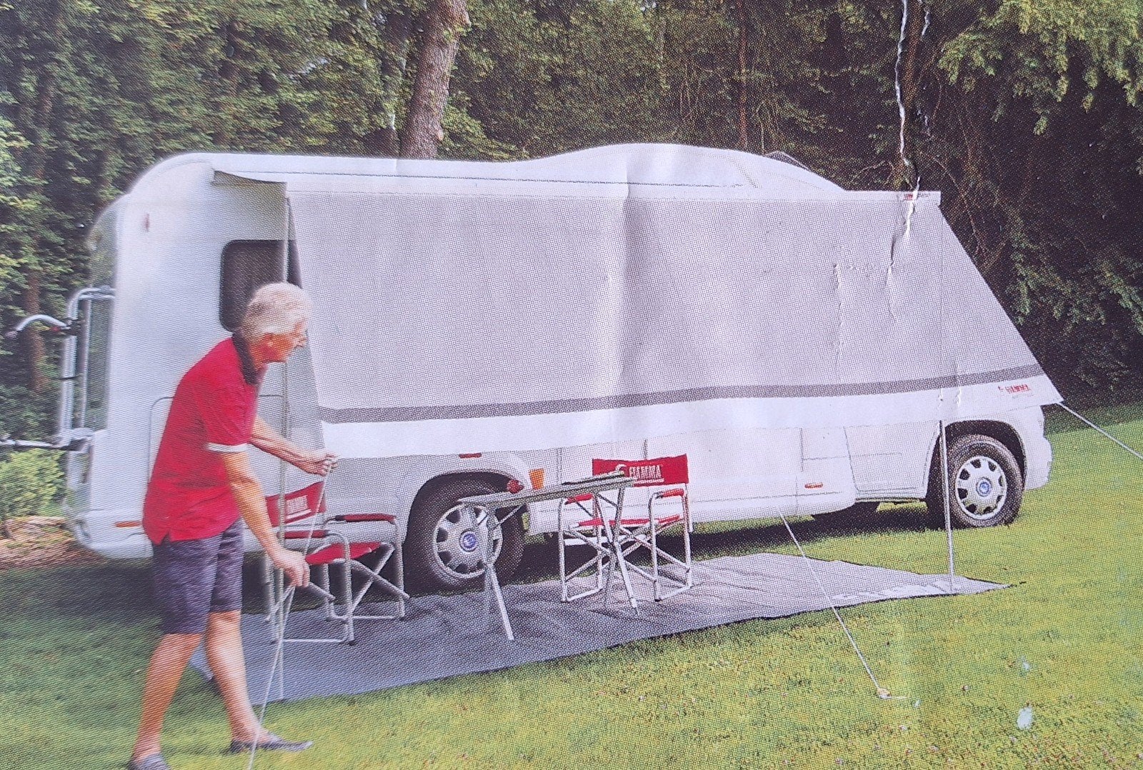 Fiamma Blocker 400 voorwand (zonwering voor zonneschermen), Ophalen