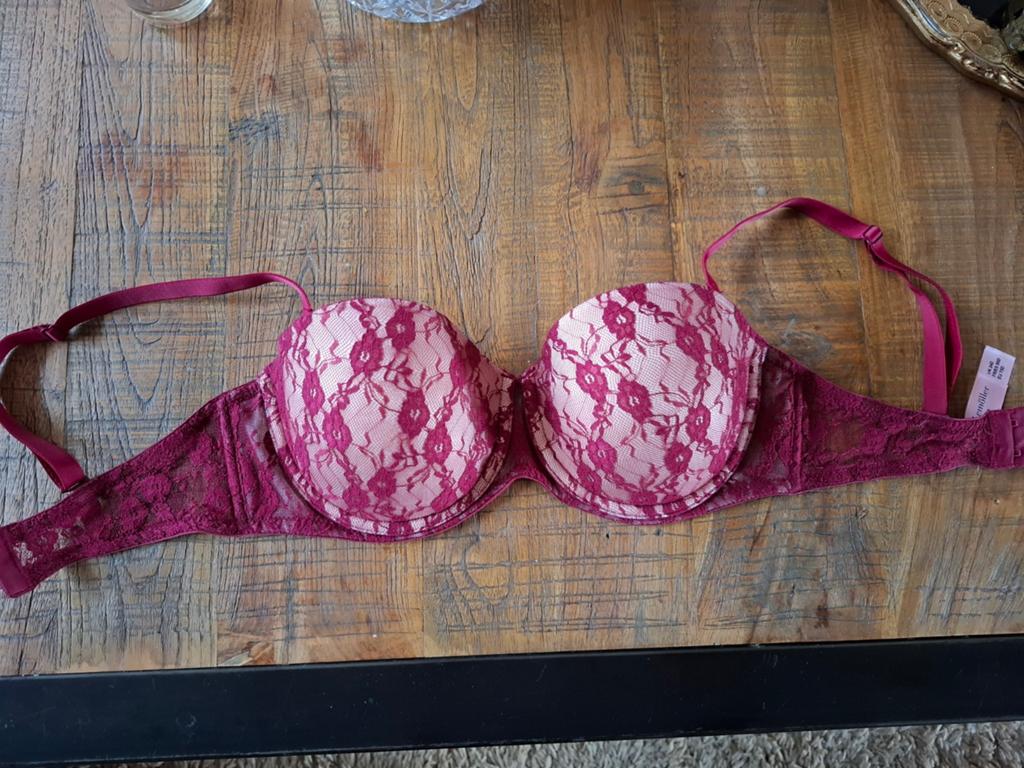 Hunkemöller bh paars 75D, Hunkemöller, Ophalen of Verzenden, Paars, BH