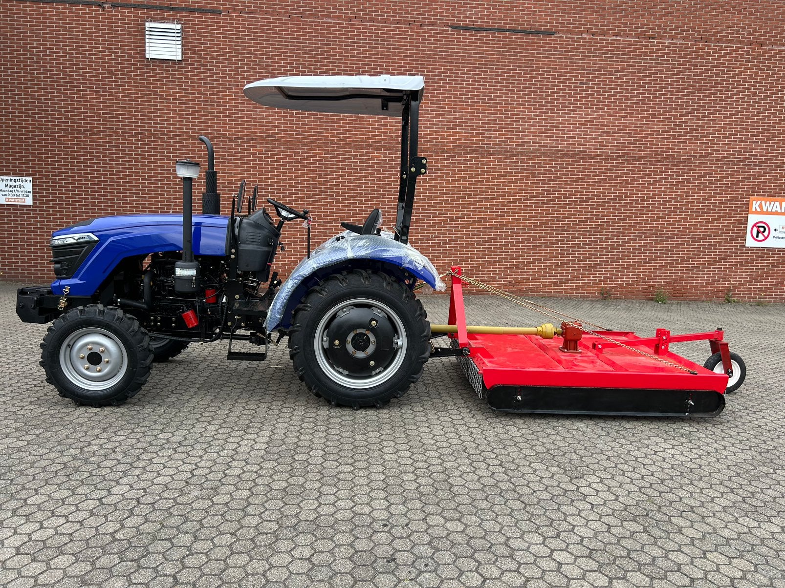 Krachtige 40 pk compacte tractor met vierwielaandrijving, Tot 2500, Nieuw, Tot 80 Pk, Ophalen