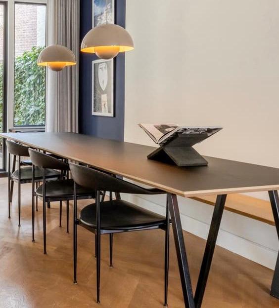 Eettafel merk Table du Sud zwart hpl met verjongde rand, Huis en Inrichting, Ophalen of Verzenden, Zo goed als nieuw