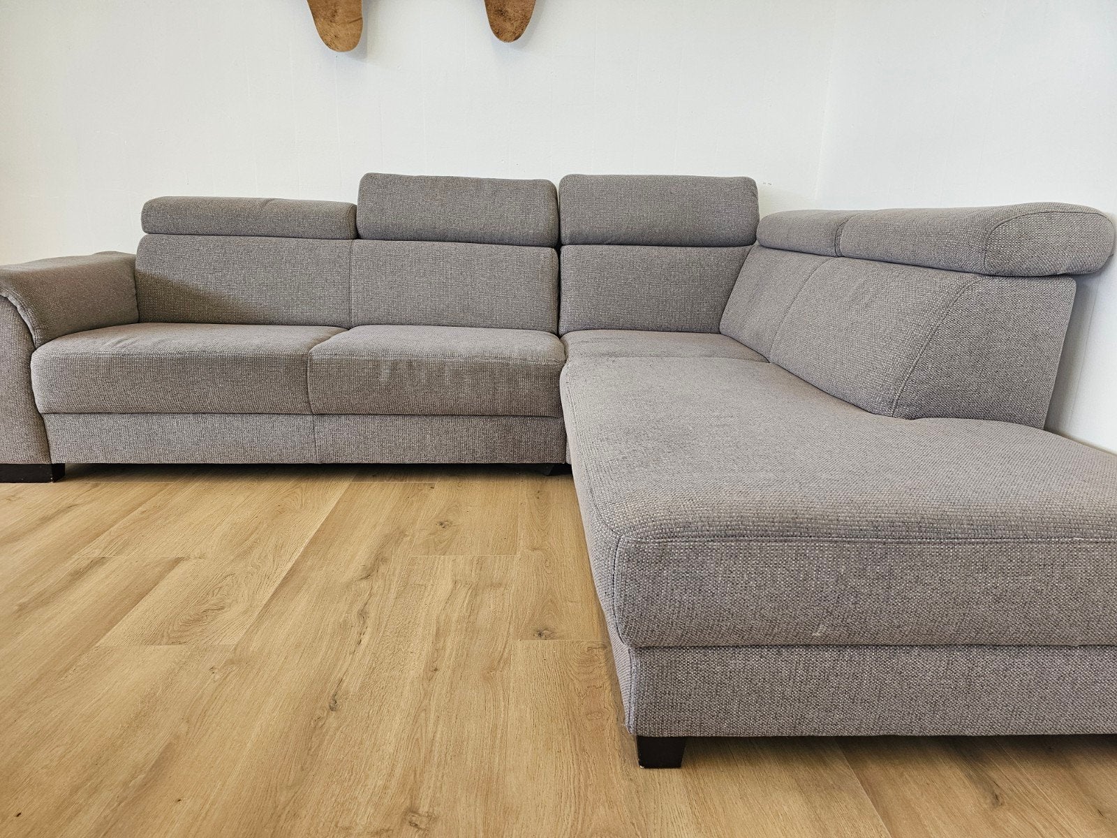 Hoekbank  - Met verstelbare Hoofdleuningen, 125 cm of meer, 125 cm of meer, Zo goed als nieuw, Info@homefriesland.nl