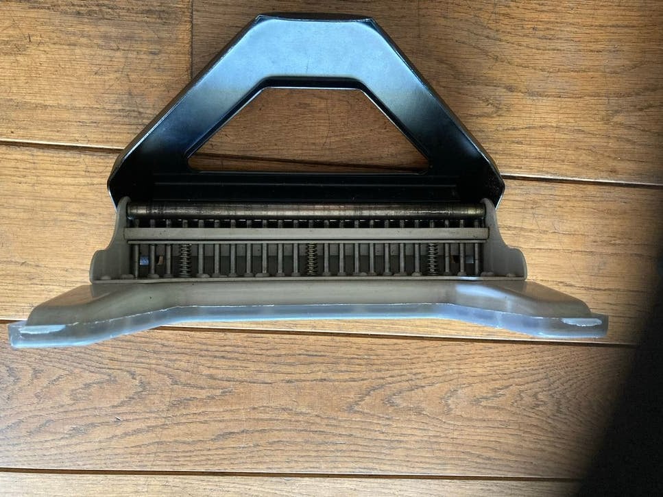 Multo perforator puntgaaf, Ophalen of Verzenden, Gebruikt