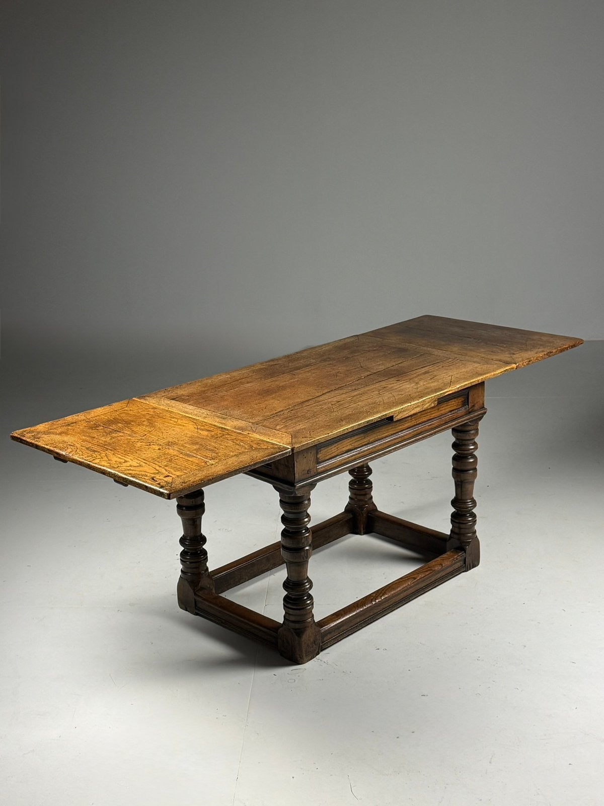 Engelse uitschuifbare tafel ca. 1700, Antiek en Kunst, Antiek | Meubels | Tafels, Ophalen