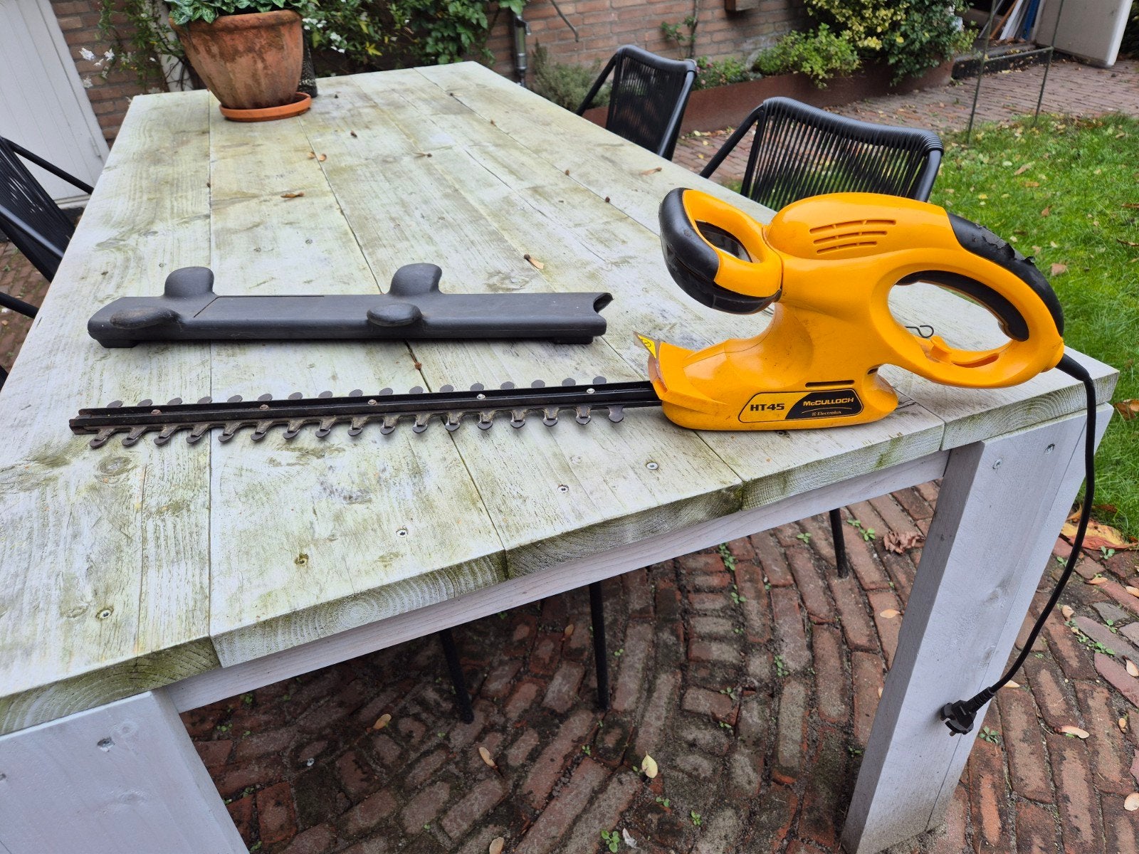 McCulloch by Electrolux HT45 Heggenschaar - Elektrisch, 450W, Tuin en Terras, Ophalen, Gebruikt, Elektrisch, Electrolux