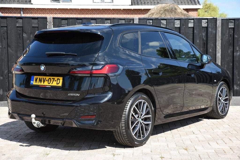 BMW 2-serie Active Tourer 223i M Sport - Trekhaak - Massage, Auto's, BMW, 1998 cc, Gebruikt, Euro 6, 4 cilinders
