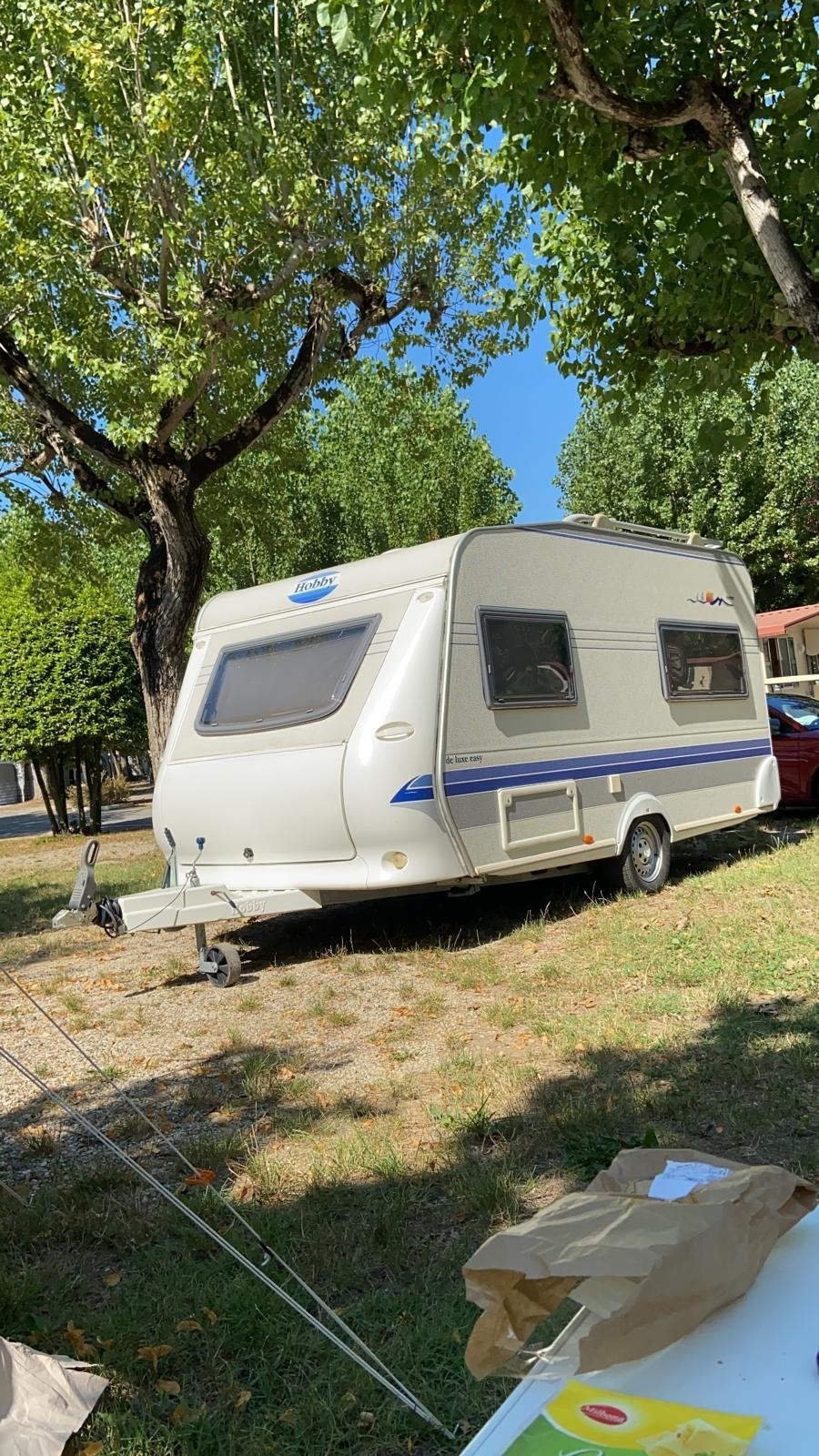 Hobby caravan 400SF Gardameer, Caravans en Kamperen, Caravans, Vast bed, Hobby, Treinzit, Particulier