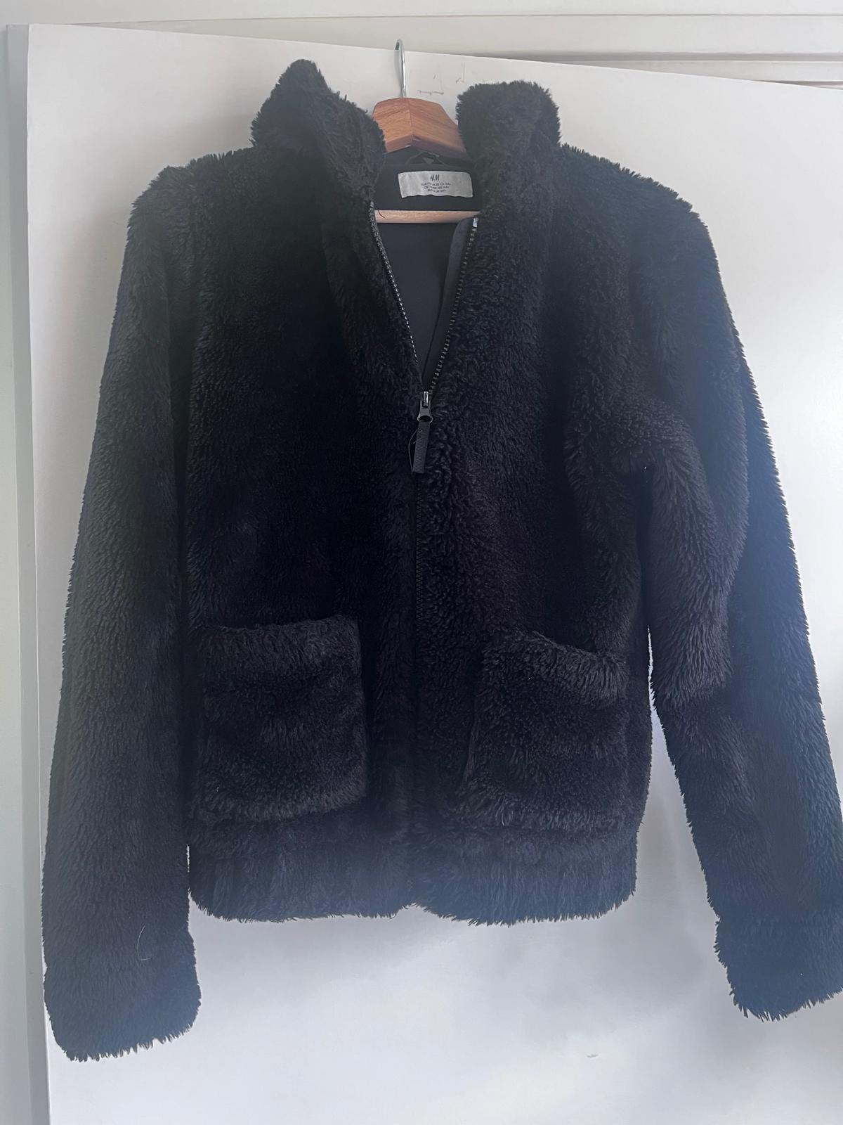 Zwart H&M teddy jasje maat M, Kleding | Dames, Jassen | Winter, Ophalen of Verzenden, Zo goed als nieuw, Maat 38/40 (M), Zwart