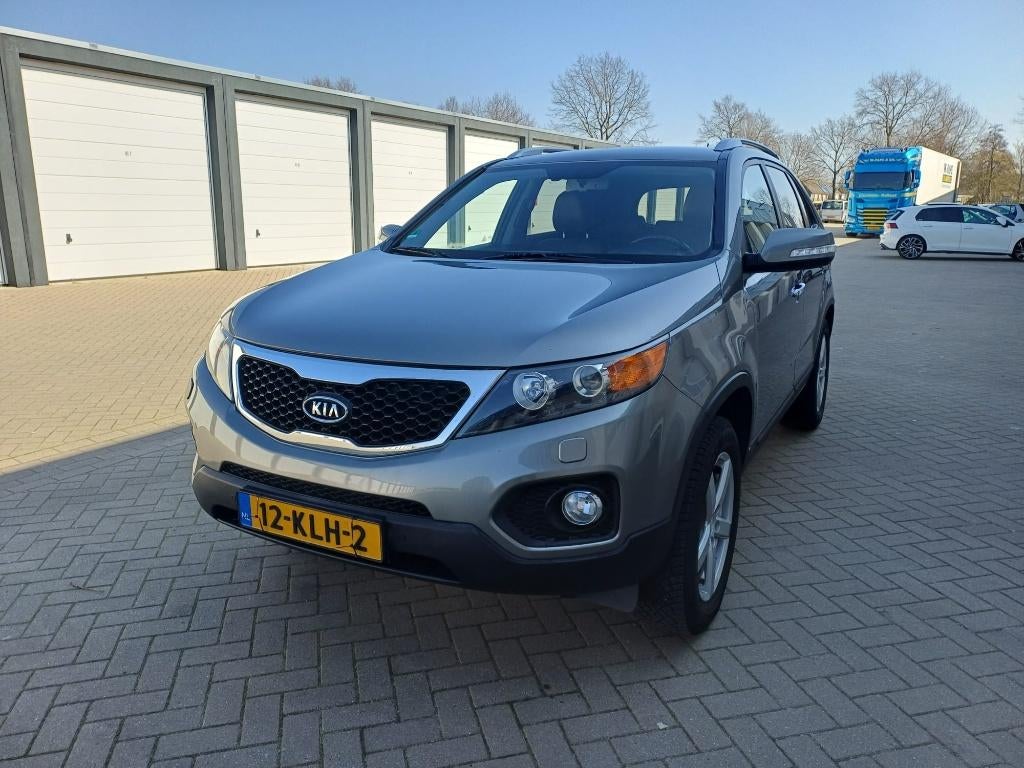 Kia Sorento 2.4 2WD 5 P  Grijs, Auto's, Kia, Voorwielaandrijving, Euro 5, 1610 kg, 4 cilinders