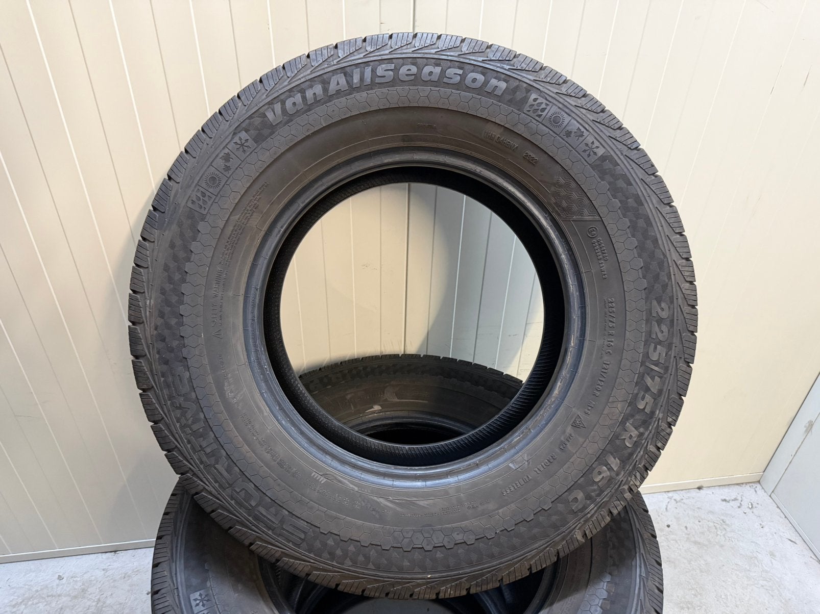 225 75 16 C Sportiva VanAllseason 4ST 2022 bestelbus camper, Gebruikt, 16 inch, Band(en), **