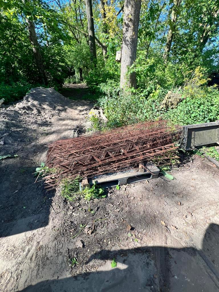 Supportliggers voor betonnetten, Doe-het-zelf en Verbouw, Ophalen, Gebruikt, IJzer