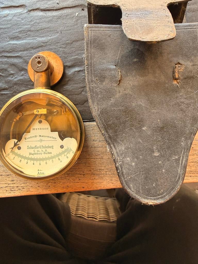 Antieke koperen Schaeffer & Budenberg Kontroll-Manometer, Ophalen