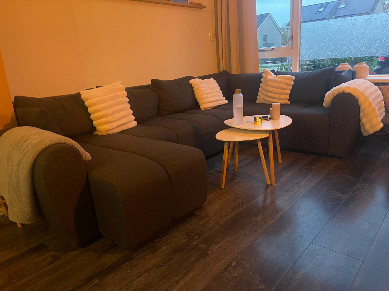 U bank antraciet, Huizen en Kamers