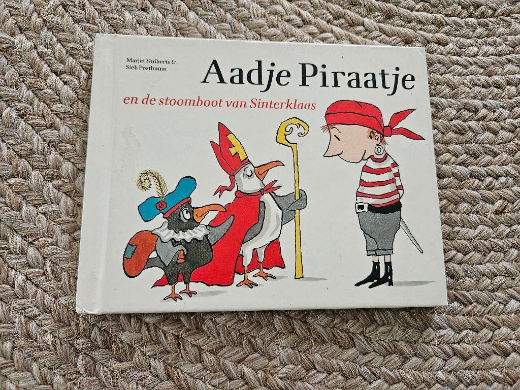 Aadje piraatje en de stoomboot van Sinterklaas, Diversen, Sinterklaas, Ophalen of Verzenden, Zo goed als nieuw