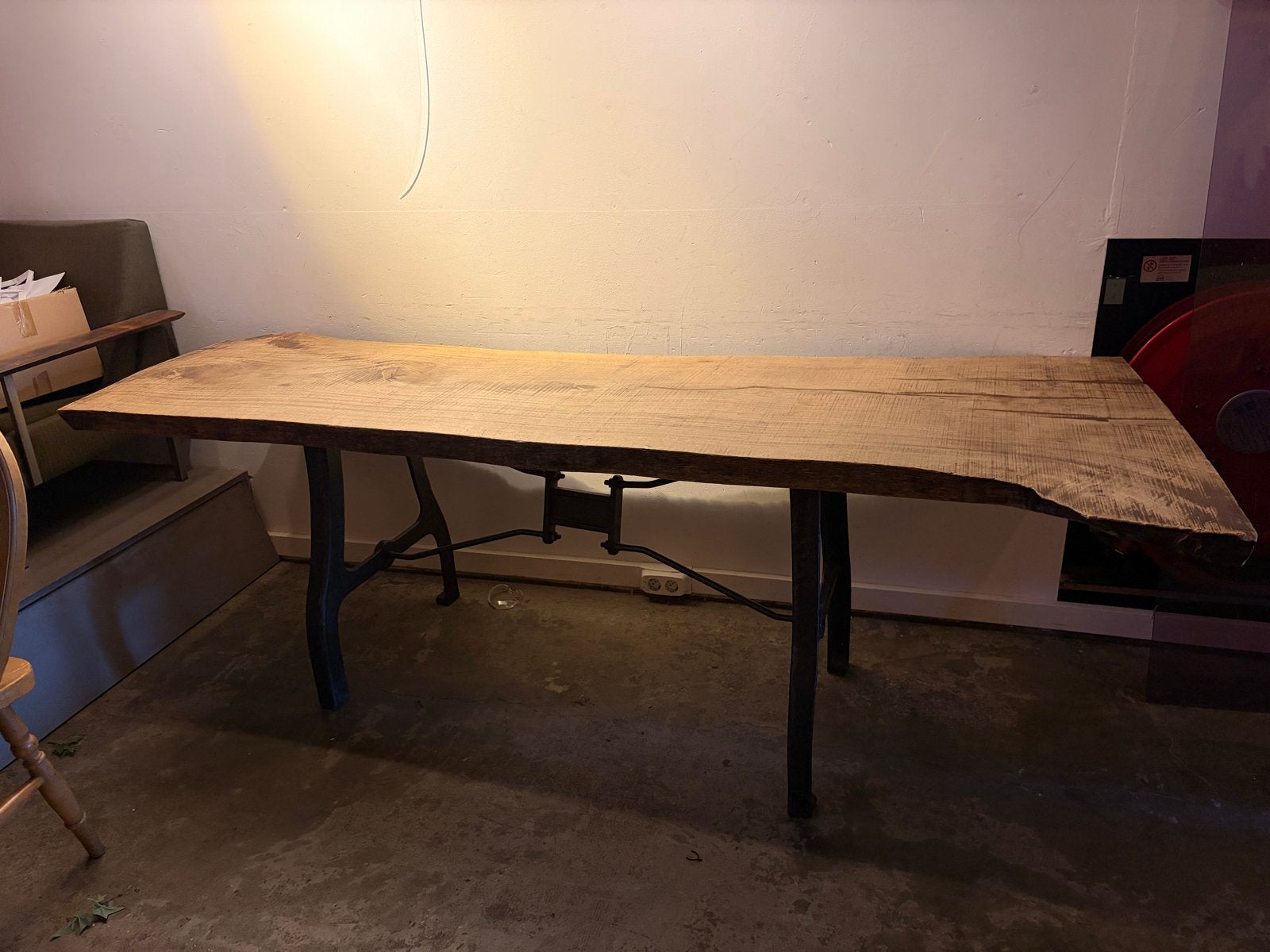 Robuuste eettafel: massief hout met gietijzeren onderstel, Ophalen, Gebruikt, 100 tot 150 cm, 200 cm of meer