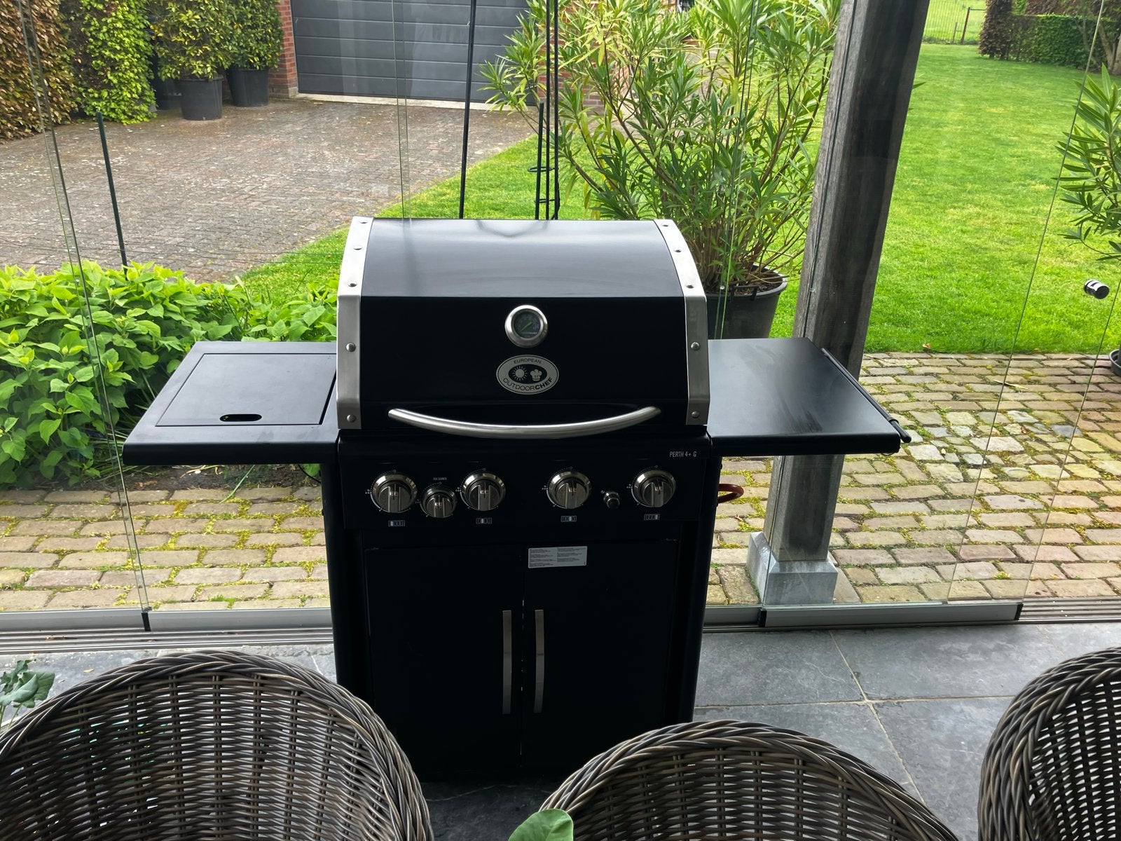 BBQ Outdoorchef Gasbarbecue met 4 branders en bakplaat, Ophalen, Gebruikt