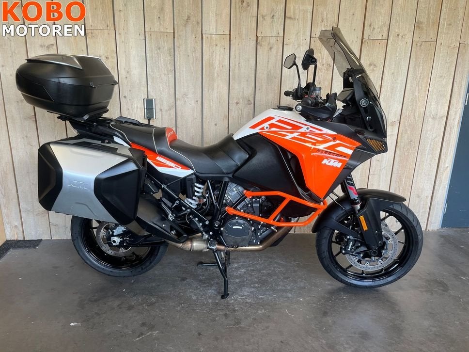 KTM KTM 1290 SUPER (bj 2017), 2 cilinders, KTM, Motorrijbewijs A, Bedrijf