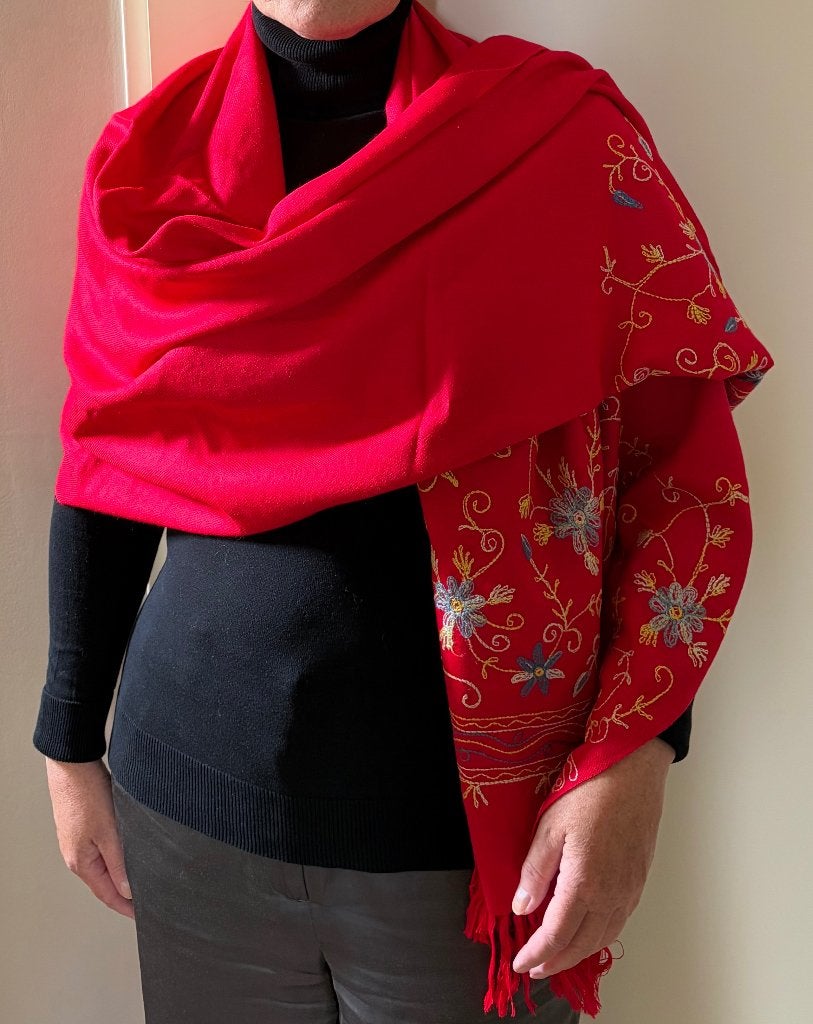 Geborduurde sjaal, Kleding | Dames, Ophalen of Verzenden, Nieuw, Maat 42/44 (L), Sjaal