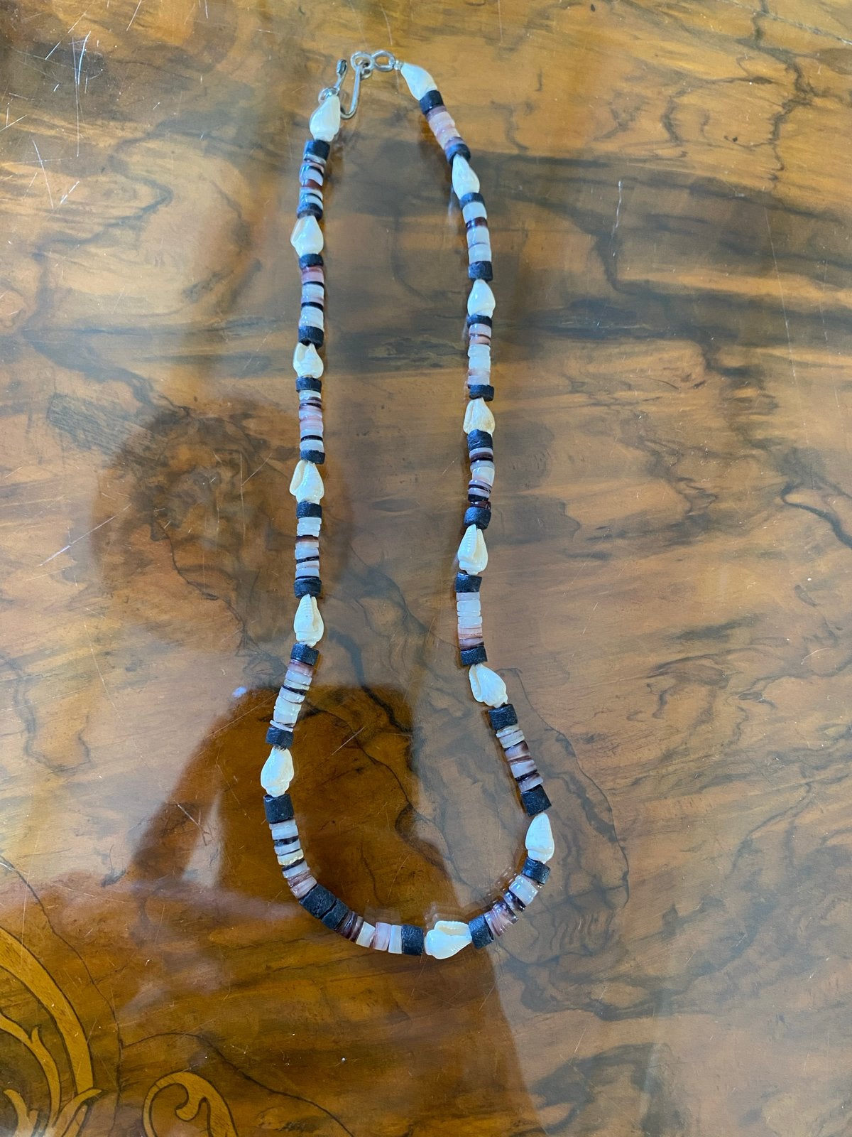 Unieke heishe ketting surf ketting schelpenketting, Sieraden, Tassen en Uiterlijk, Kettingen, Ophalen of Verzenden, Gebruikt, Wit