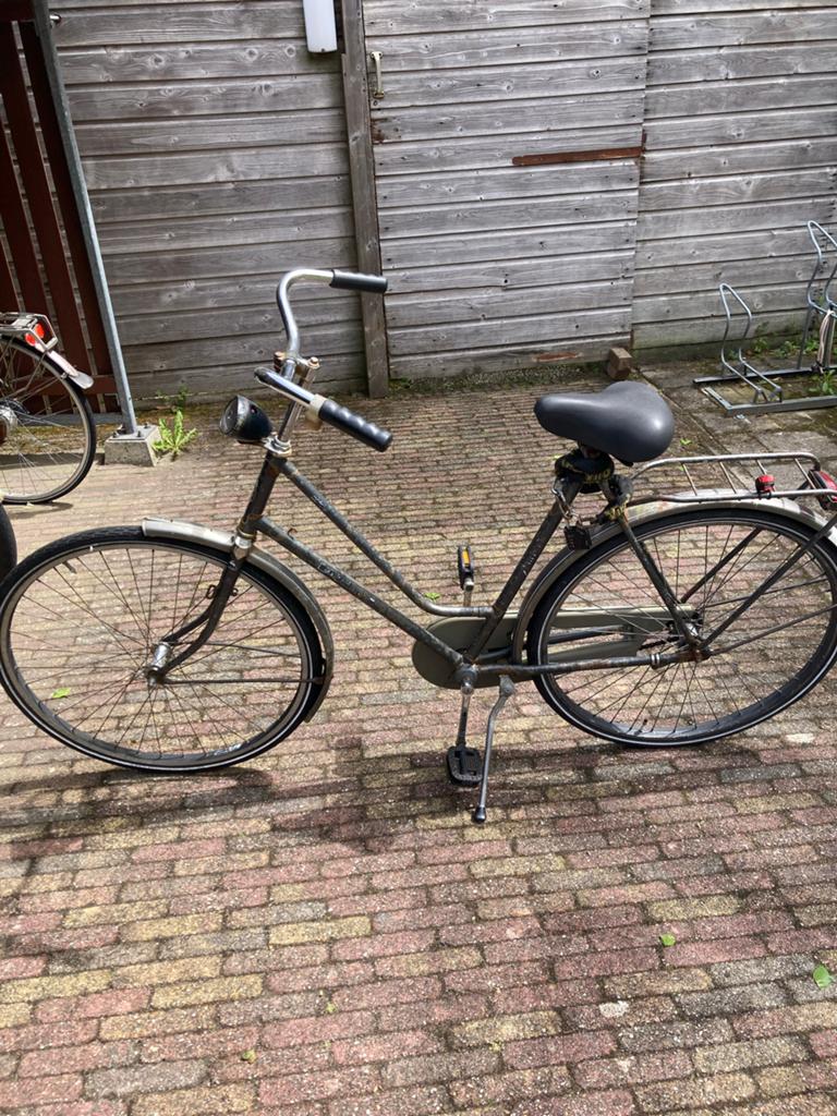 Oude Damesfiets - Opknapper, Fietsen en Brommers, Fietsen | Dames | Damesfietsen, Gebruikt, Overige merken, (Extra) lage instap