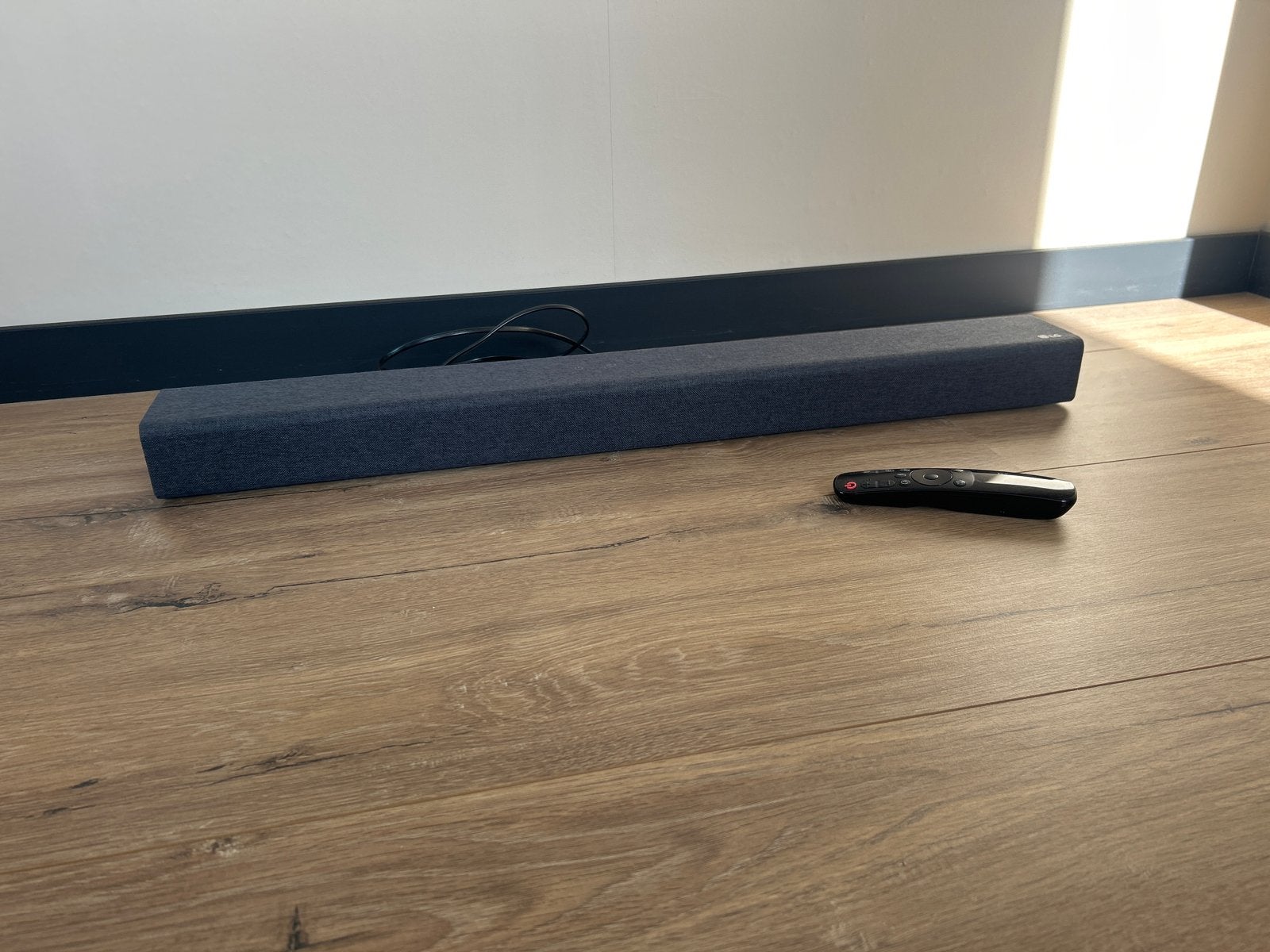 LG Soundbar met afstandsbediening, Ophalen, Zo goed als nieuw
