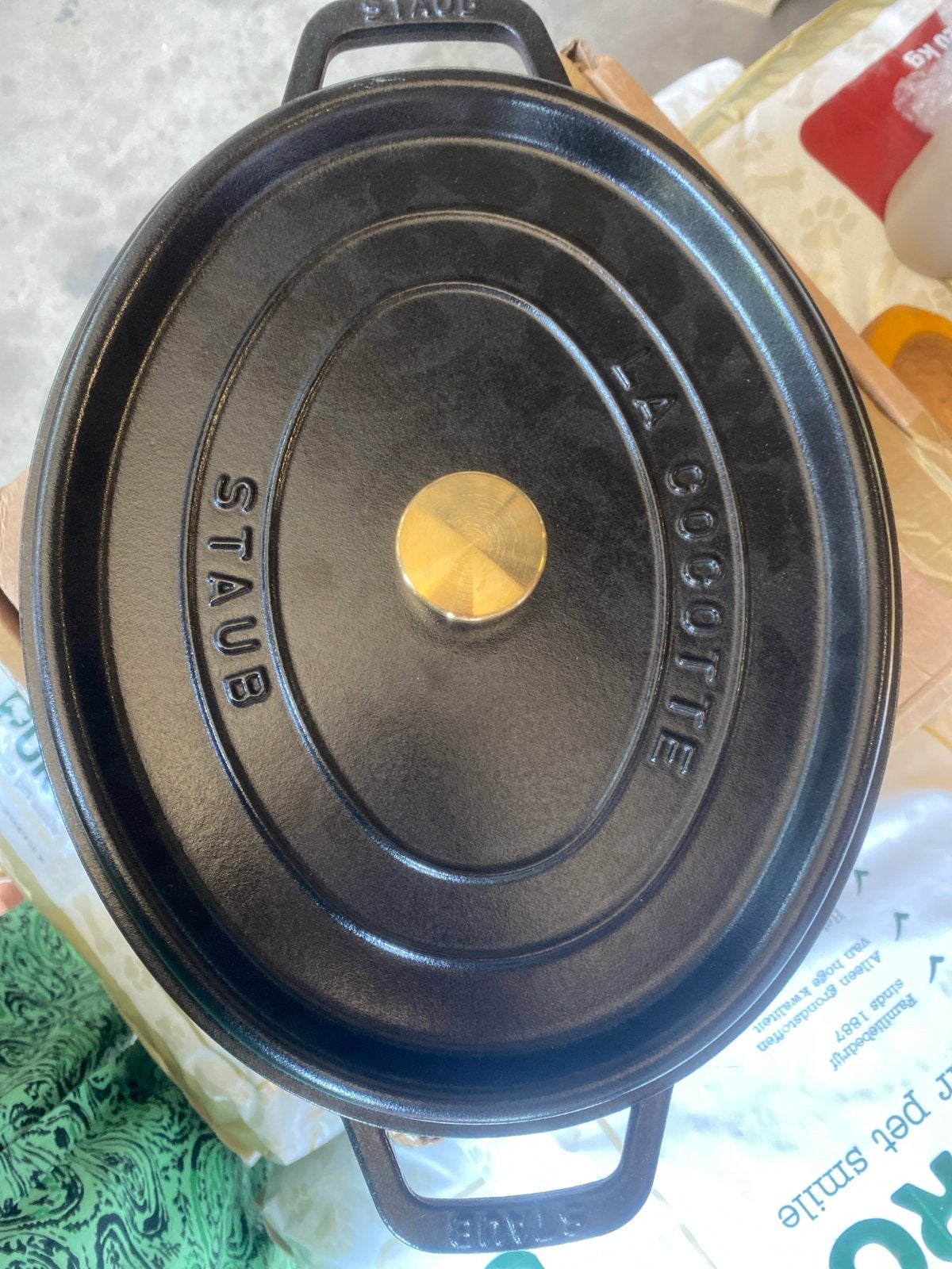 Nieuwe Staub Cocotte Ovale 31cm - 5,5L Zwart Gietijzer, Kookpan of Snelkookpan, Onbekend, Nieuw, Ophalen of Verzenden