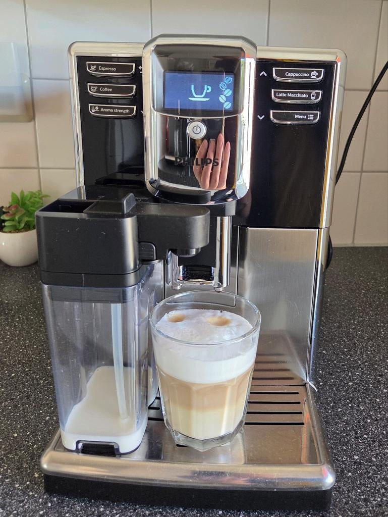 Philips Latte Go koffiebonenmachine. Saeco model, Witgoed en Apparatuur, Koffiezetapparaten, Afneembaar waterreservoir, Gebruikt