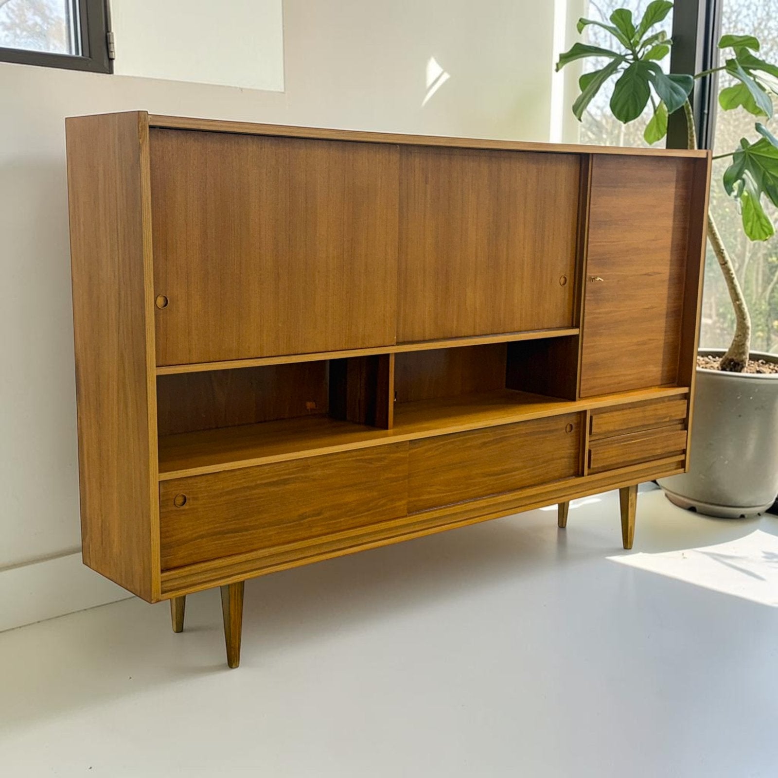 Vintage highboard Musterring Mobel | wandmeubel | dressoir, Huis en Inrichting, Kasten | Dressoirs, Ophalen, Met deur(en), Musterring Mobel