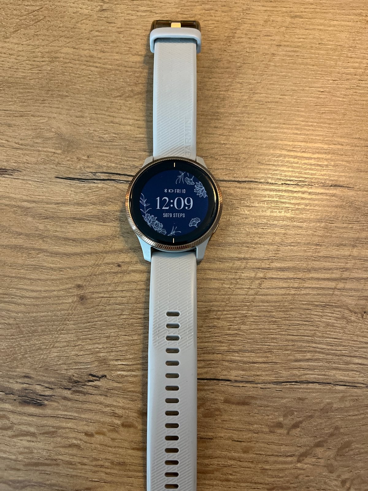 Garmin Venu 2S Smartwatch Lichtgrijs/Roségoud, Sieraden, Tassen en Uiterlijk, Smartwatches, Gebruikt, Android, Grijs, Afstand