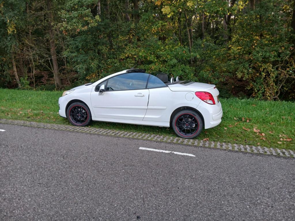 Peugeot 207CC 2013, Auto's, Peugeot, Voorwielaandrijving, 4 cilinders, Cabriolet, 1600 cc