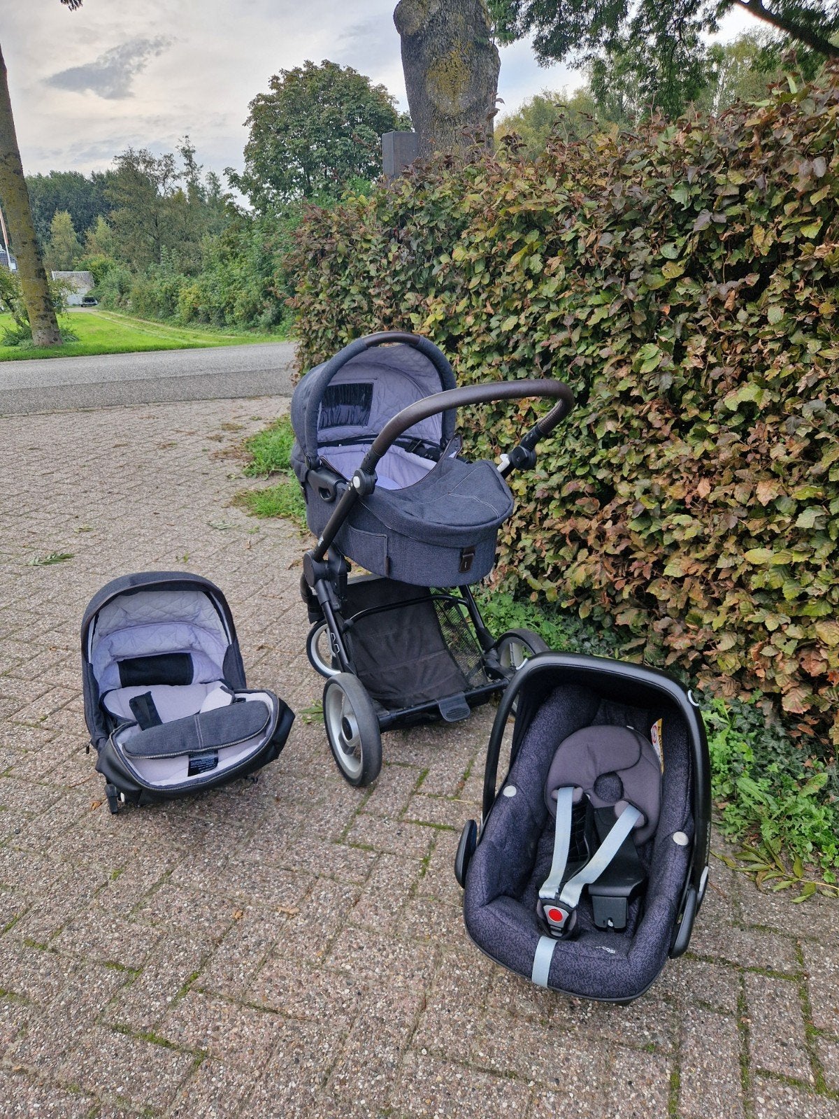 Mutsy kinderwagen compleet met Maxi-Cosi