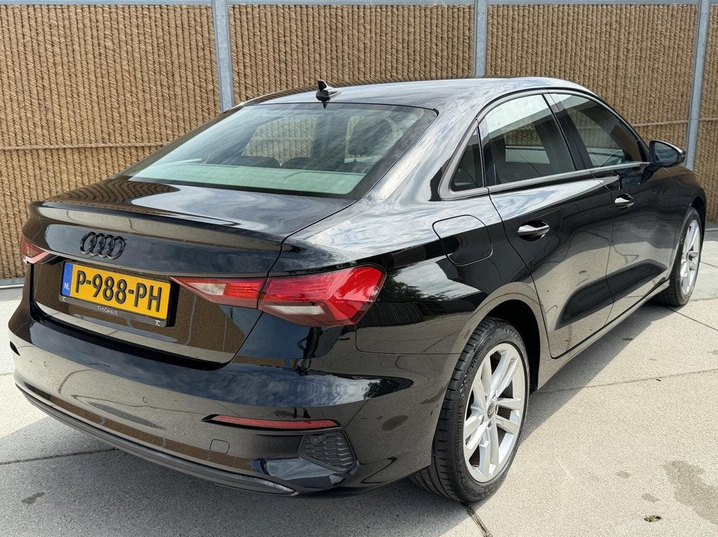 Audi A3 Limousine 30 TFSI Pro Line Zwart optiek | Apple CarP, Gebruikt, Zwart, Origineel Nederlands, Bedrijf