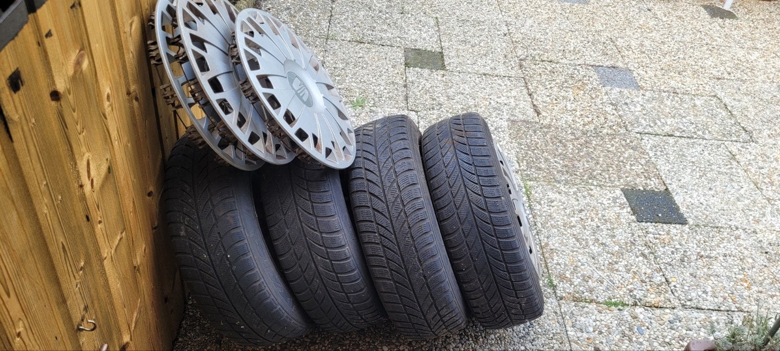 Suzuki Ibiza, 15 inch, Band(en), Personenwagen, Zomerbanden
