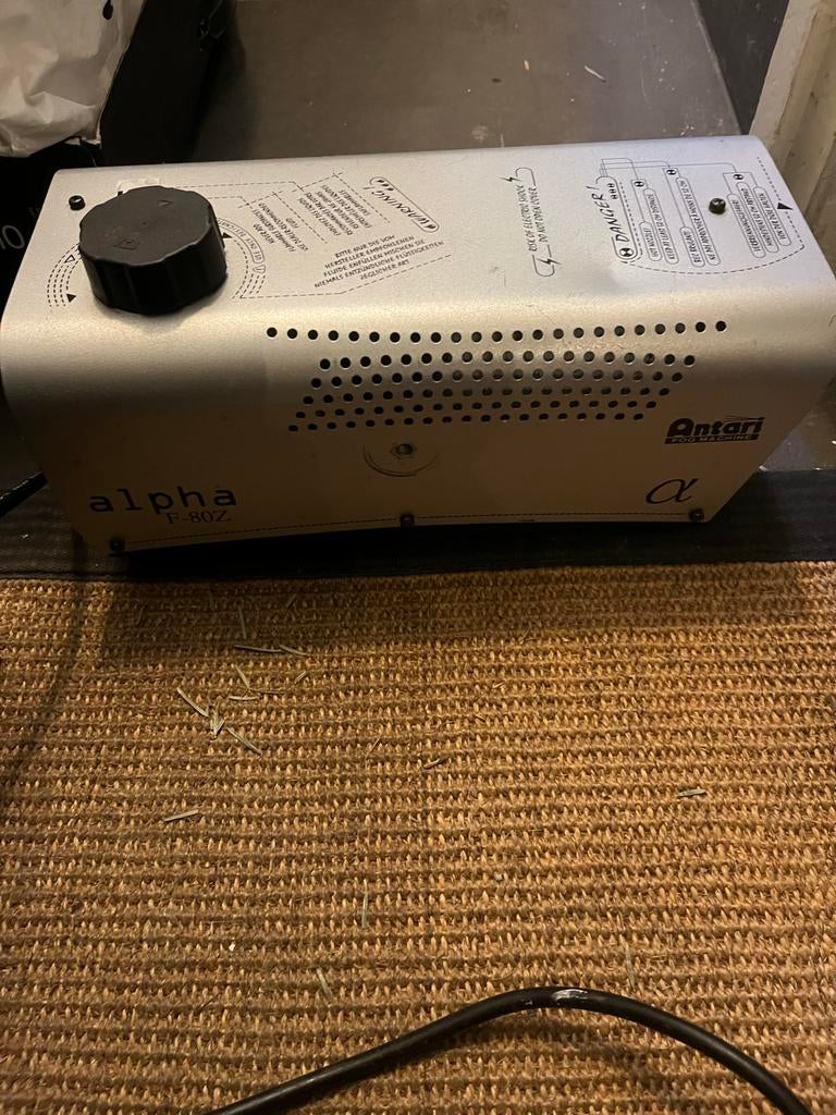 Antari Alpha F-80Z Rookmachine met 2L rookvloeistof, Ophalen of Verzenden, Gebruikt