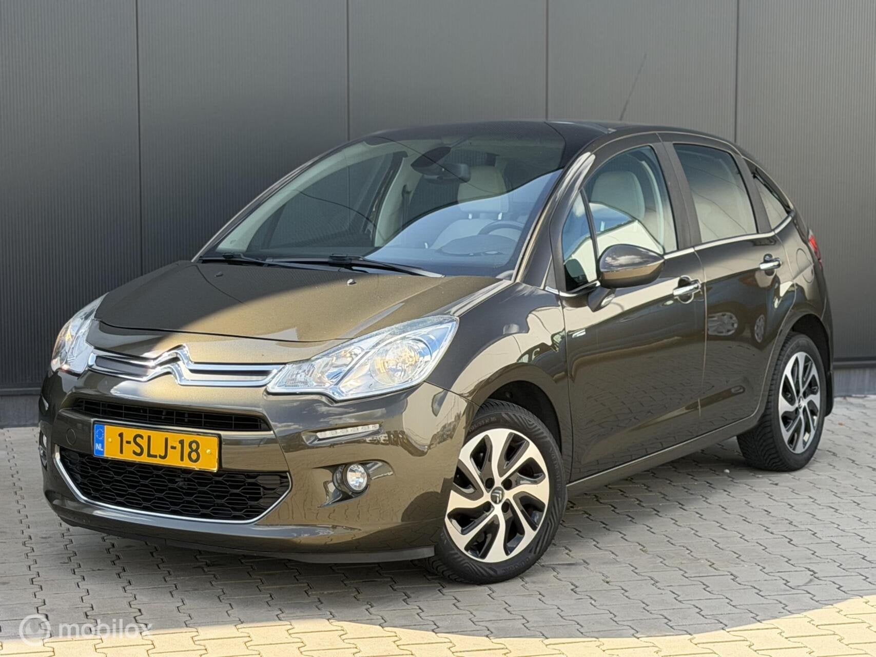 Citroen C3 1.2 82PK Exclusive | CRUISE | CLIMA | NAVI |, Auto's, Voorwielaandrijving, Euro 5, Stof, Gebruikt