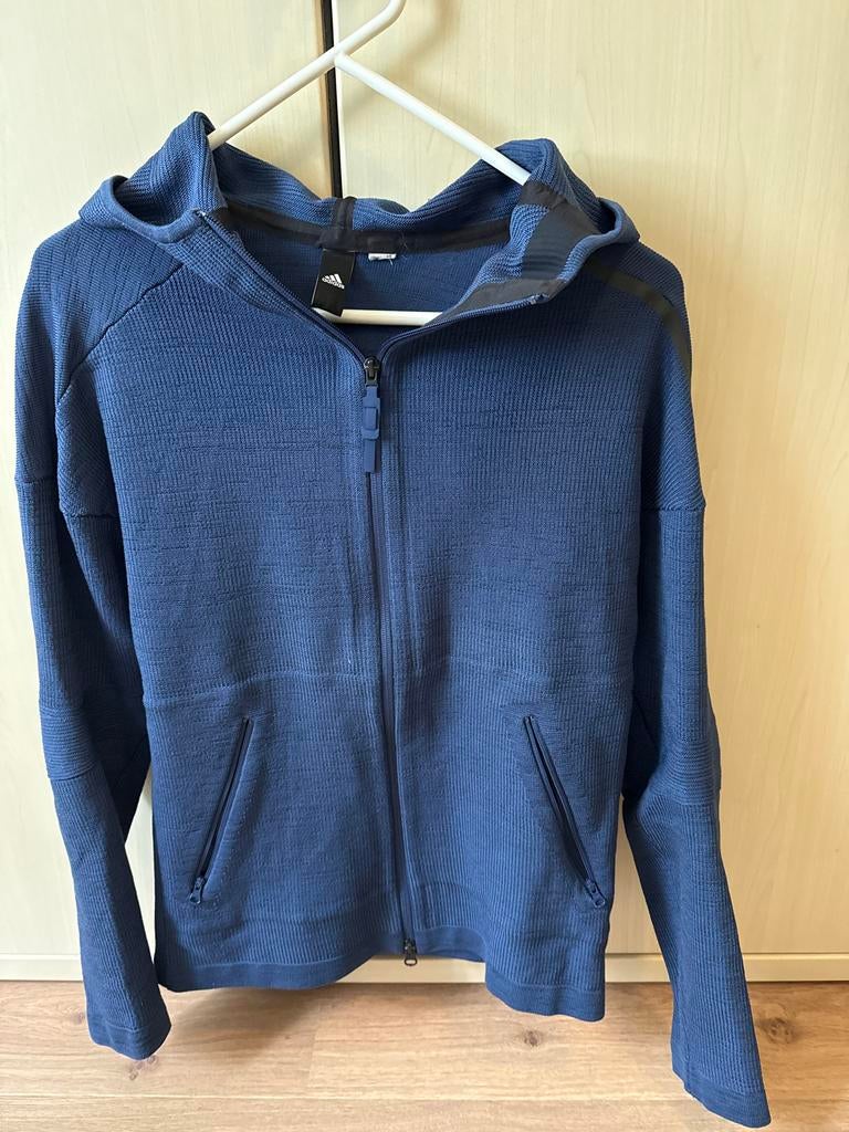 Adidas vest met capuchon - Blauw, Ophalen of Verzenden, Zo goed als nieuw, Maat 38/40 (M), Blauw
