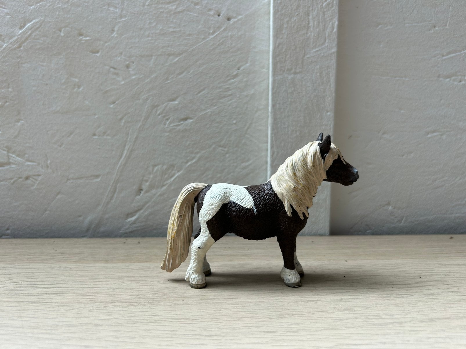 Schleich bonte shetlander, Verzamelen, Dierenverzamelingen, Ophalen of Verzenden, Zo goed als nieuw, Paard, Beeldje of Figuurtje