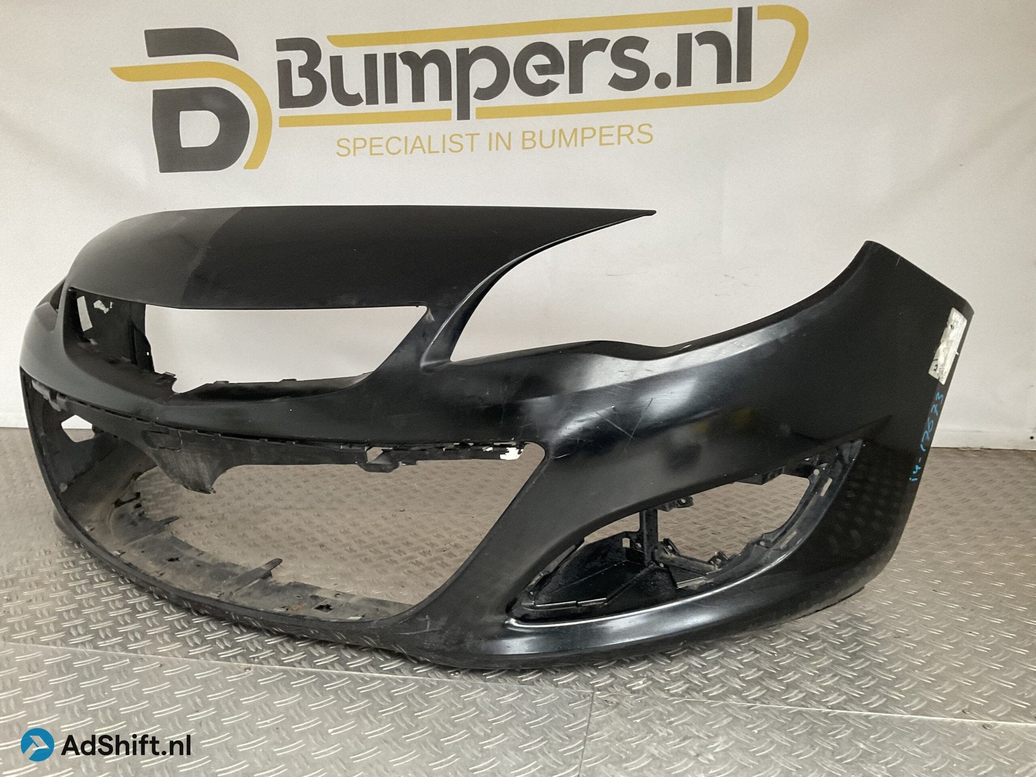 Bumper Opel Astra J Facelift 12-16 13368660 Voorbumper i4-17, Bumper